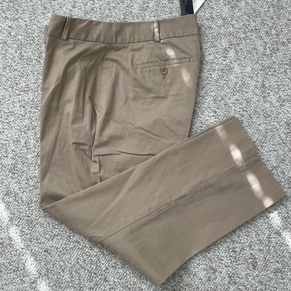 NWT Talbots Curvy Khaki Cropped Pants Size 8 - Picture 10 of 10